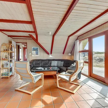 Nice Home In Hvide Sande With Sauna *